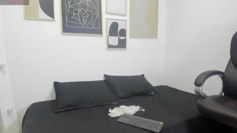 Amy online show from 02-09-26, 01:04