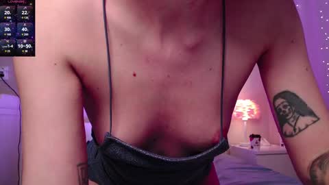 Snapshot of amy_glorious chatting on 02-21-25, 07:10 Amy online show from 02-21-25, 07:10