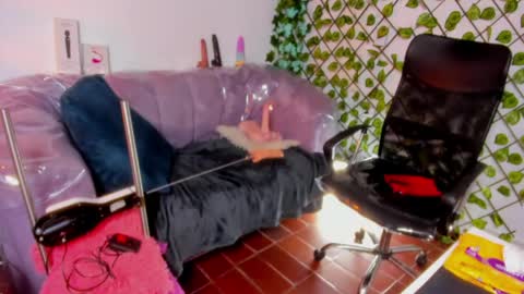 Amy Hoy69 online show from 05-28-26, 04:10