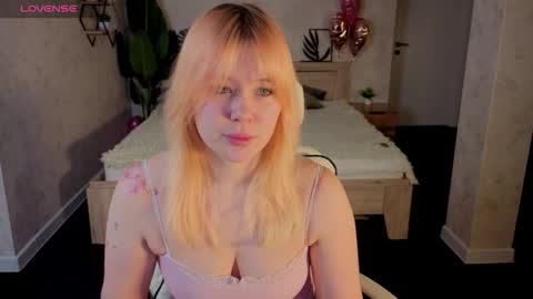 Amy online show from 03-05-26, 12:17