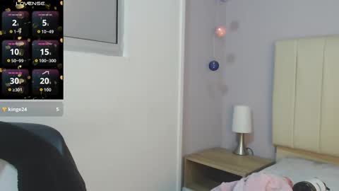 Amy online show from 11-11-25, 01:33