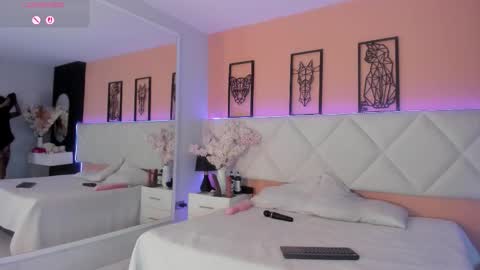 Amy online show from 11-05-25, 06:41