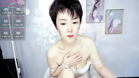 Olivia online show from 11-06-25, 09:26