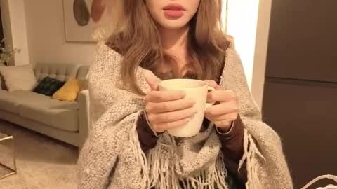 Snapshot of amyalwayshere chatting on 01-06-26, 07:23 girl next door named Amy online show from 01-06-26, 07:23