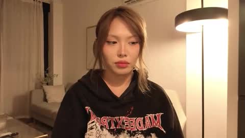 Snapshot of amyalwayshere chatting on 01-07-26, 06:32 girl next door named Amy online show from 01-07-26, 06:32