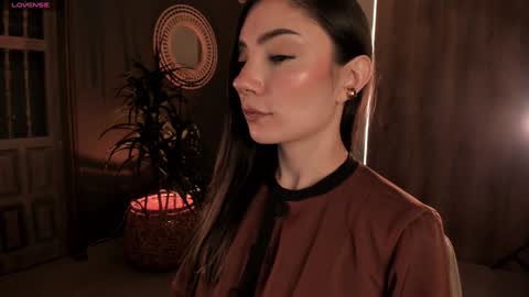 Snapshot of amyarmstrong chatting on 01-11-25, 12:55 Amy Armstrong online show from 01-11-25, 12:55
