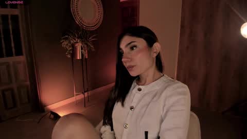 Snapshot of amyarmstrong chatting on 02-25-25, 11:55 Amy Armstrong online show from 02-25-25, 11:55
