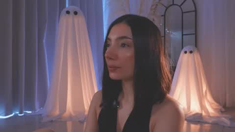 Amy Armstrong online show from 10-21-25, 02:29