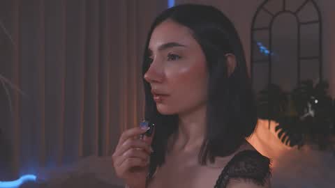 Amy Armstrong online show from 11-12-25, 09:03