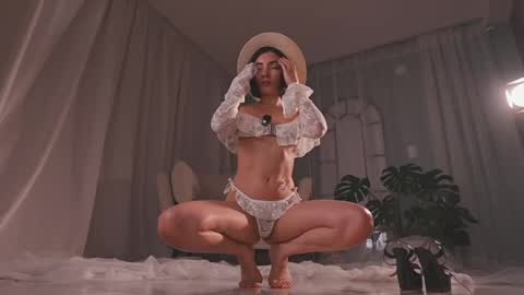 Amy Armstrong online show from 04-06-26, 04:46