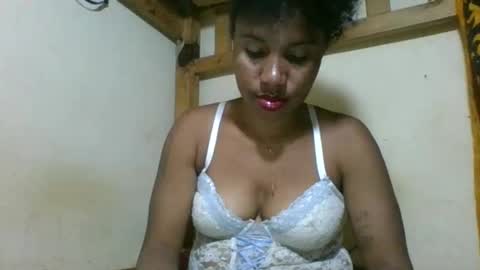 Amyatche online show from 05-27-26, 04:59