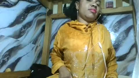 Amyatche online show from 06-25-26, 05:28
