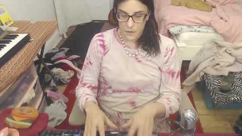 Trashely Gimpson online show from 03-04-25, 10:46