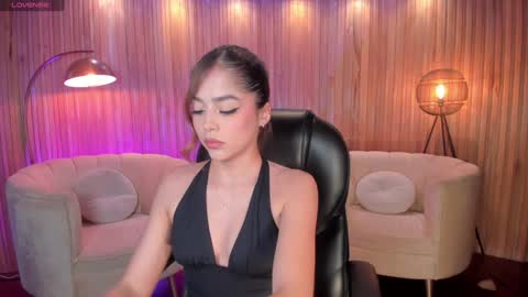 Snapshot of amydavis_ chatting on 12-05-24, 08:00 Amy online show from 12-05-24, 08:00