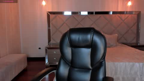 Snapshot of amydavis_ chatting on 12-15-24, 05:31 Amy online show from 12-15-24, 05:31