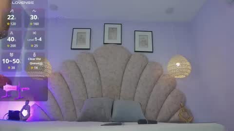 Snapshot of amydexter chatting on 06-11-26, 10:13 amydexter online show from 06-11-26, 10:13