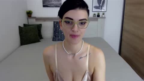 Snapshot of amylexy chatting on 12-08-24, 11:14 Hi there guys My pleasure in your hands pvt is open online show from 12-08-24, 11:14