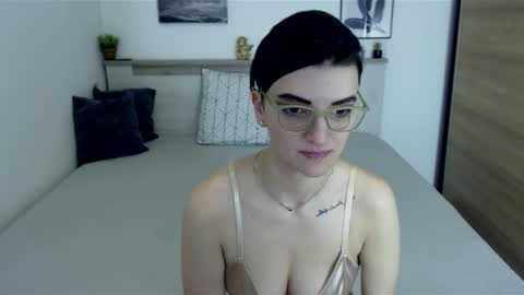 Snapshot of amylexy chatting on 01-14-25, 08:31 Hi there guys My pleasure in your hands pvt is open online show from 01-14-25, 08:31