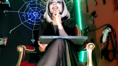 Amy Wong Grey online show from 10-26-25, 10:58