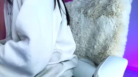 Amy ... Nice to meet u   thumb up me please its important online show from 10-03-25, 01:57