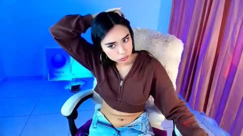 Amy ... Nice to meet u   thumb up me please its important online show from 01-09-26, 04:15