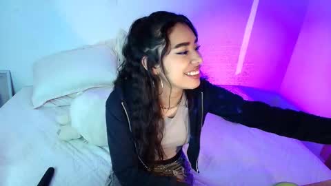 Snapshot of amyolimpo chatting on 04-30-26, 03:24 Amy ... Nice to meet u thumb up me please its important online show from 04-30-26, 03:24