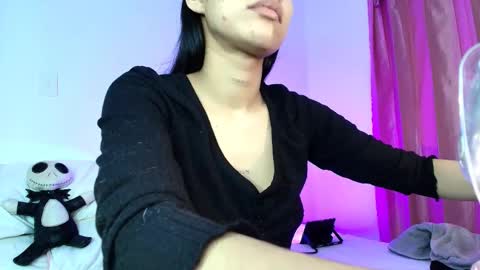 Snapshot of amyolimpo chatting on 05-10-26, 03:01 Amy ... Nice to meet u thumb up me please its important online show from 05-10-26, 03:01