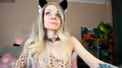 Amy Rose online show from 10-14-25, 08:31