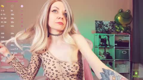 Snapshot of amyrose69 chatting on 11-26-25, 06:20 Amy Rose online show from 11-26-25, 06:20