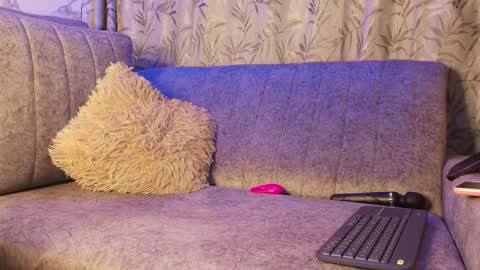 IG amyw0w   online show from 01-17-26, 03:11