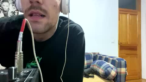 Snapshot of amyyrlikesdeep chatting on 09-13-25, 12:43 amyyrlikesdeep online show from 09-13-25, 12:43