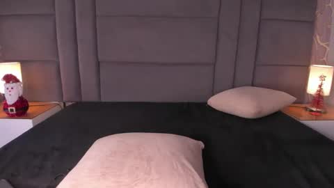 Snapshot of ana_beckett chatting on 12-22-24, 06:15 Ana online show from 12-22-24, 06:15