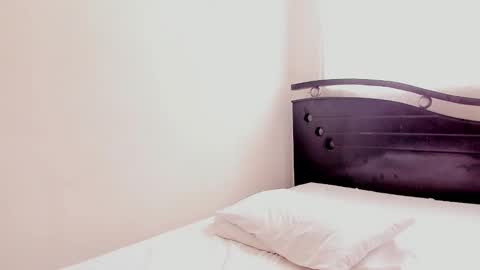 Snapshot of ana_castilo chatting on 12-19-24, 02:57 Ana  IG an castillo 1 online show from 12-19-24, 02:57