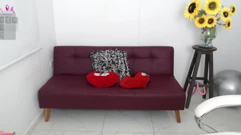 Snapshot of ana_hotmilfx chatting on 09-14-25, 05:45 ANA online show from 09-14-25, 05:45