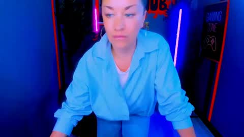 Snapshot of ana_mills chatting on 07-02-26, 10:10 Ana online show from 07-02-26, 10:10
