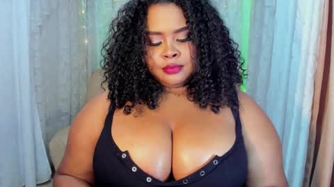 Snapshot of ana_off_alana chatting on 10-31-25, 09:38 Ana online show from 10-31-25, 09:38