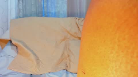 Snapshot of ana_off_alana chatting on 11-11-25, 01:16 Ana online show from 11-11-25, 01:16