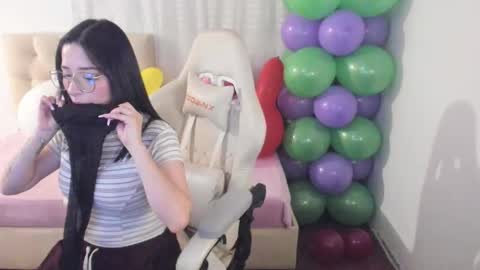 Im anna but you can call me as you want online show from 10-22-25, 09:25