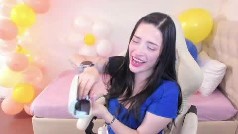 Im anna but you can call me as you want online show from 05-30-26, 11:35