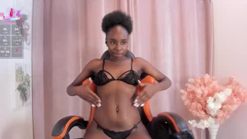 Ana Castillo online show from 12-18-25, 11:05