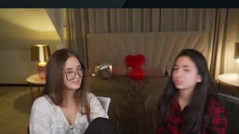 Sweet girls online show from 03-19-26, 11:31