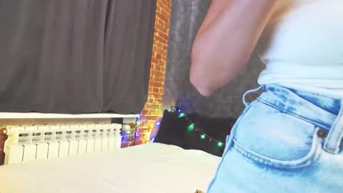 Snapshot of anabelblack chatting on 09-13-25, 11:32 Anna online show from 09-13-25, 11:32