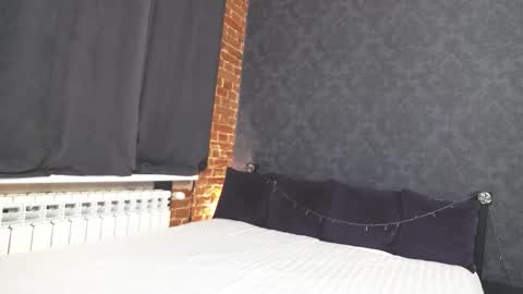 Snapshot of anabelblack chatting on 11-17-25, 12:44 Anna online show from 11-17-25, 12:44