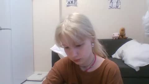 Snapshot of anabelbrando chatting on 07-05-26, 04:47 Malvina online show from 07-05-26, 04:47