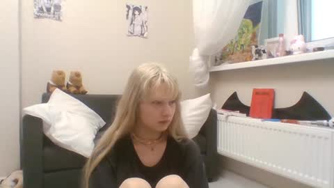 Snapshot of anabelbrando chatting on 07-07-26, 04:11 Malvina online show from 07-07-26, 04:11