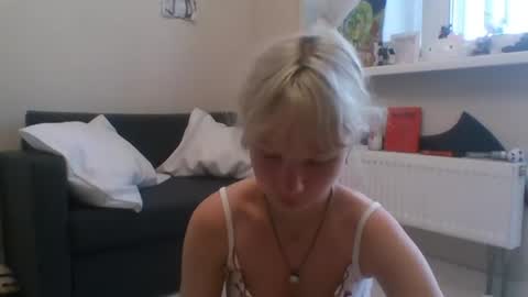 Snapshot of anabelbrando chatting on 07-28-26, 02:24 Malvina online show from 07-28-26, 02:24