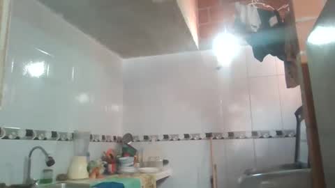 Snapshot of anabella_00 chatting on 04-20-26, 07:37 anabella_00 online show from 04-20-26, 07:37