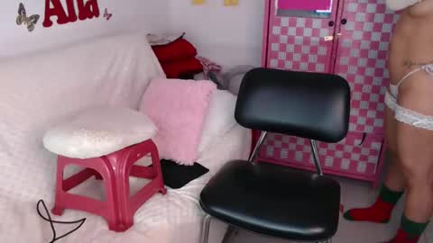 Ana online show from 11-21-25, 10:14