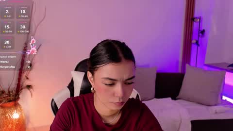 ANABEL WOLF  online show from 04-19-26, 06:10