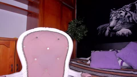 Snapshot of anahi__18 chatting on 01-08-25, 11:10 Anahi online show from 01-08-25, 11:10